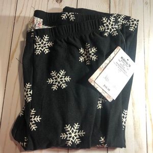 Snowflake Super Soft Leggings Size M- NWT